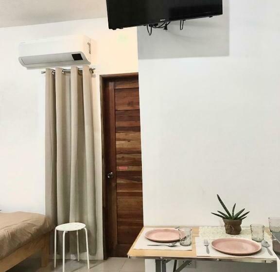 هاستل Nord House Laoag