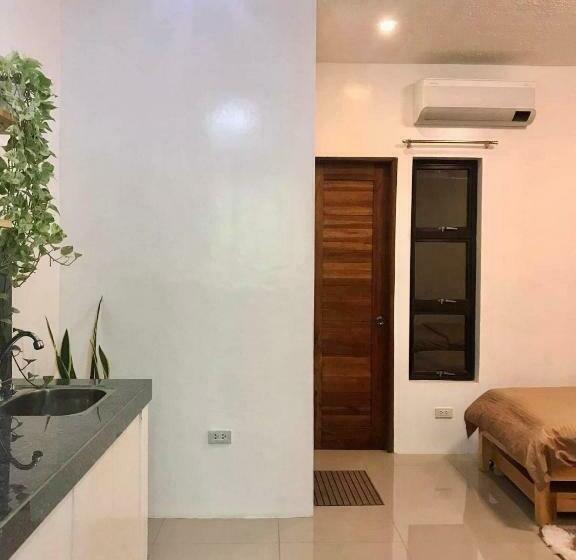 هاستل Nord House Laoag