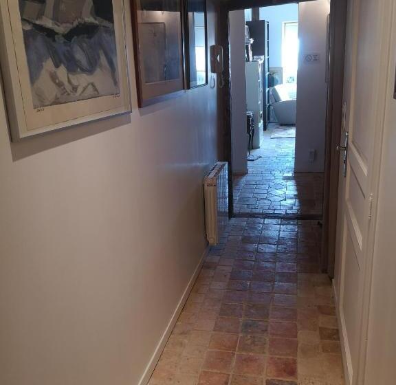 تختخواب و صبحانه Demeure De Boisclaireau