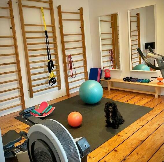 تختخواب و صبحانه La Main à La Pâte