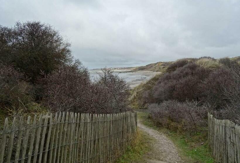 تختخواب و صبحانه La Main à La Pâte