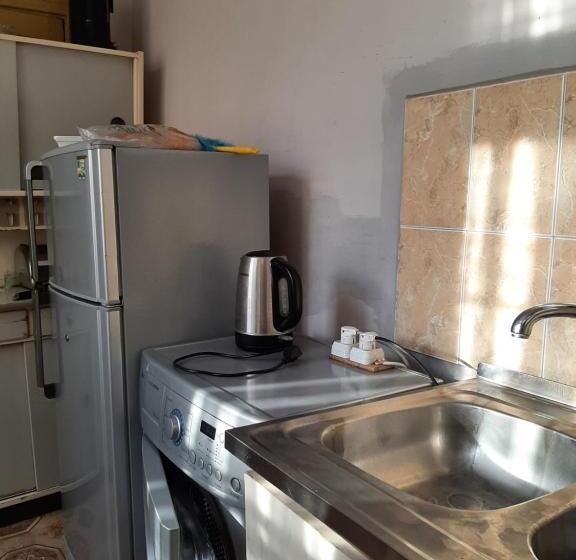 مبيت وإفطار Lalvar