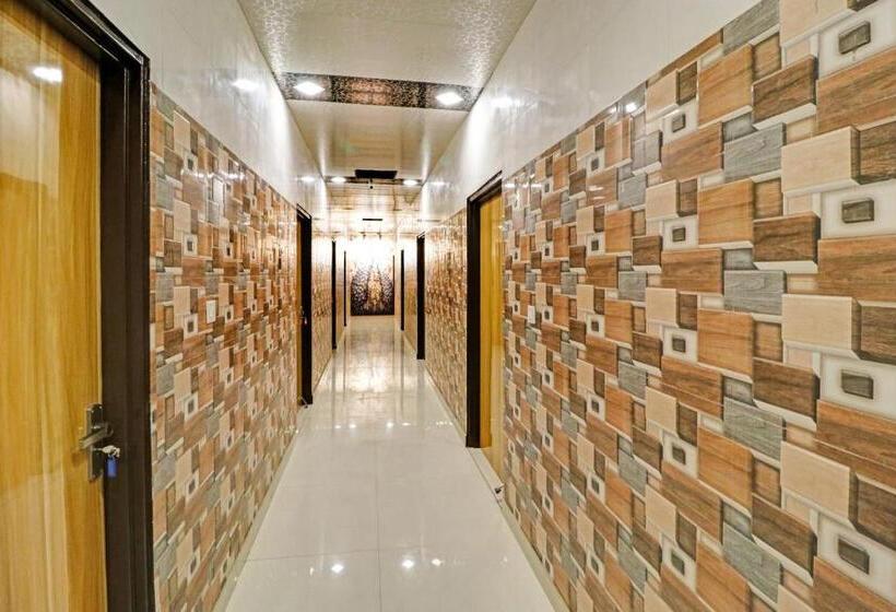 Capital O Hotel Peeragarhi Near M2k Cinemas Rohini