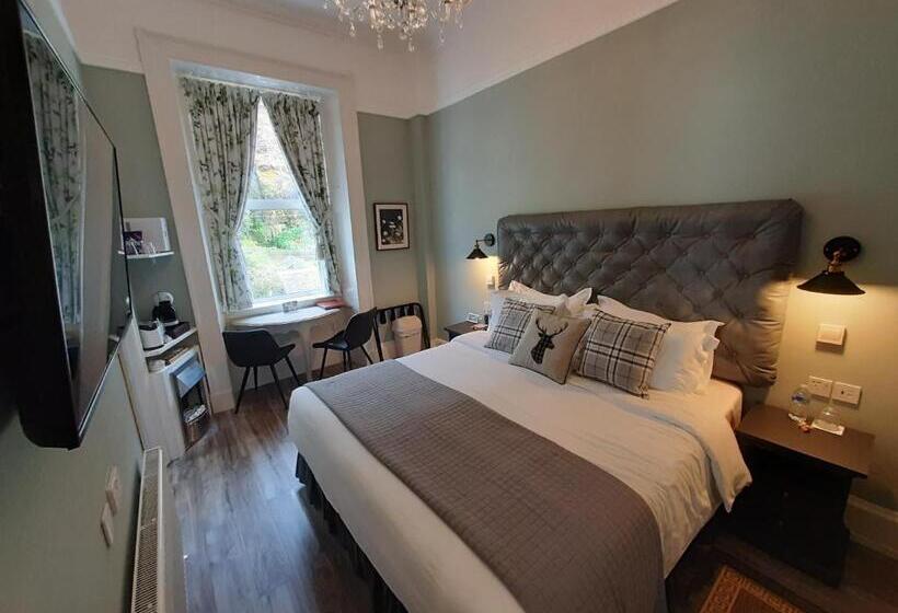 Highlander House B&b