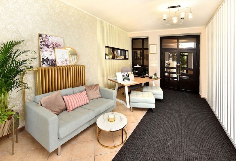 Aplend Hotel Lujza Major