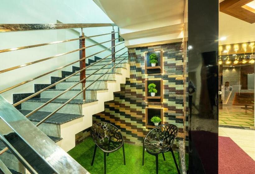 فندق Daan Regency