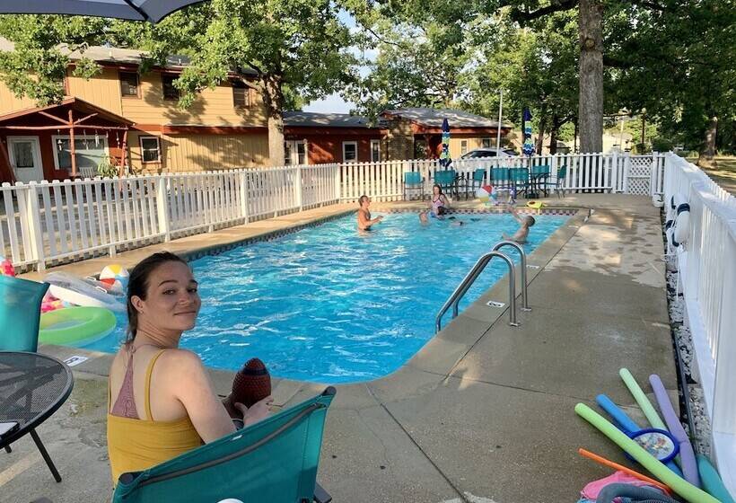 هتل Driftwood Resort Bull Shoals