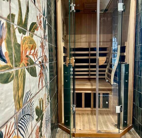 Отель Magmell Townhouse