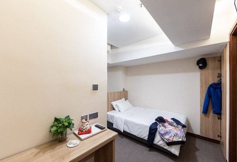 هتل Metacity Living