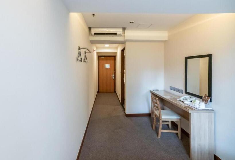 هتل Metacity Living