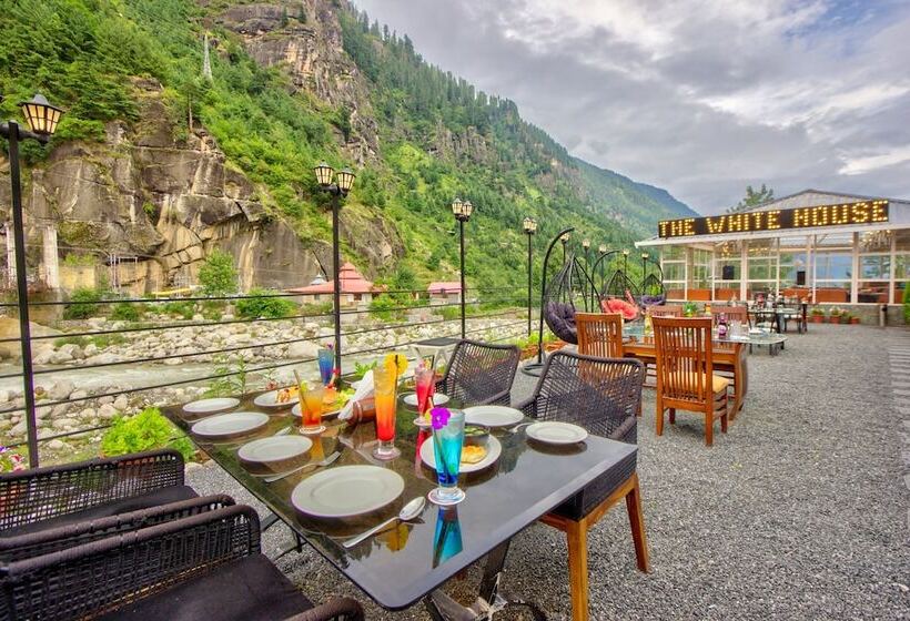 فندق Paradisethe White House Cafe