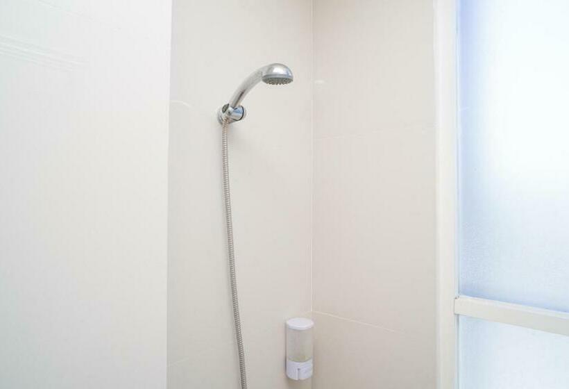 Hotel Reddoorz Plus @ Jalan Pemuda Timur Bojonegoro