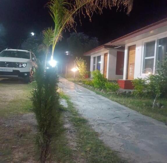 هتل Resort The Himalayan Odyssey And Cottages