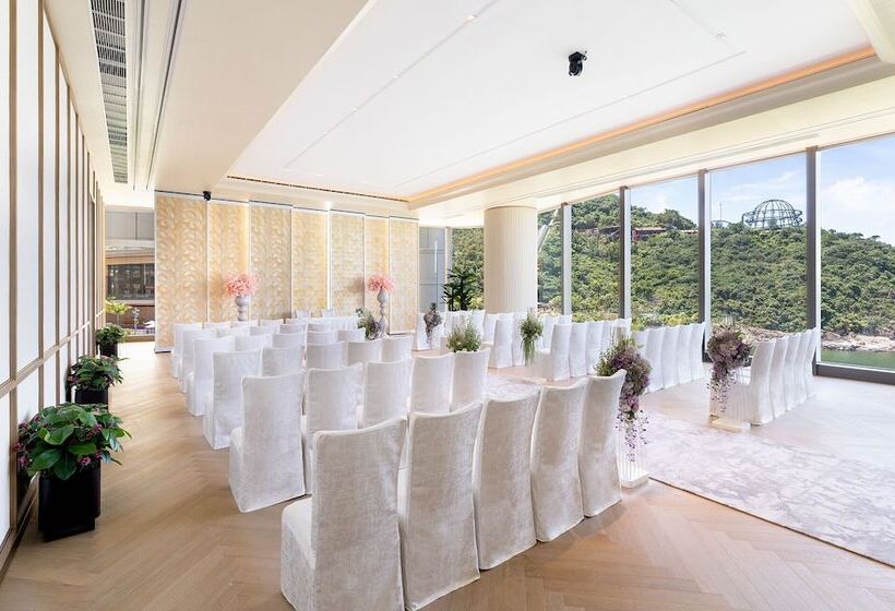 The Fullerton Ocean Park Hotel Hong Kong