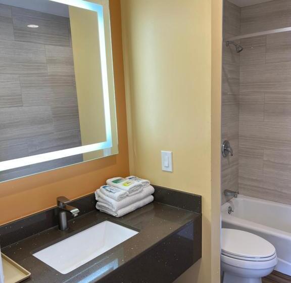 酒店 Walnut Inn & Suites West Covina