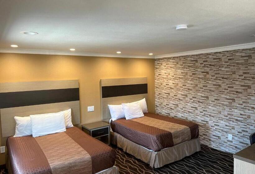 酒店 Walnut Inn & Suites West Covina
