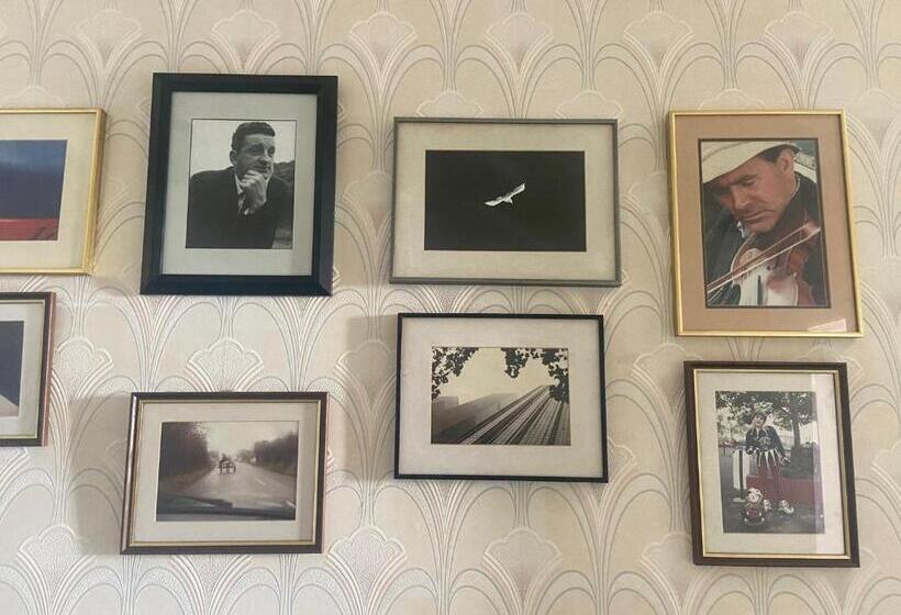 膳宿费 29 The Square