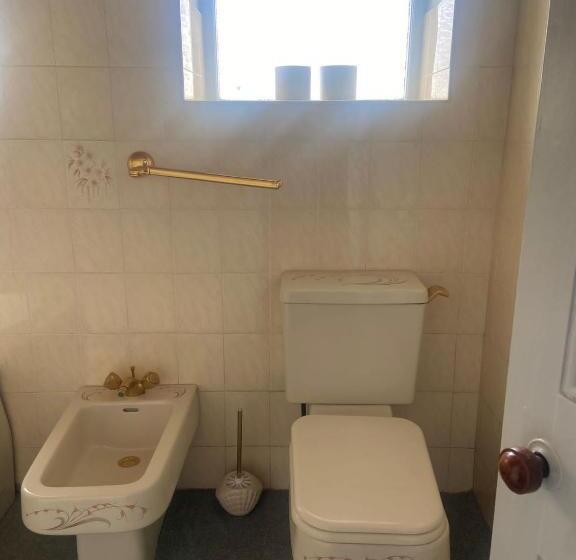 膳宿费 29 The Square