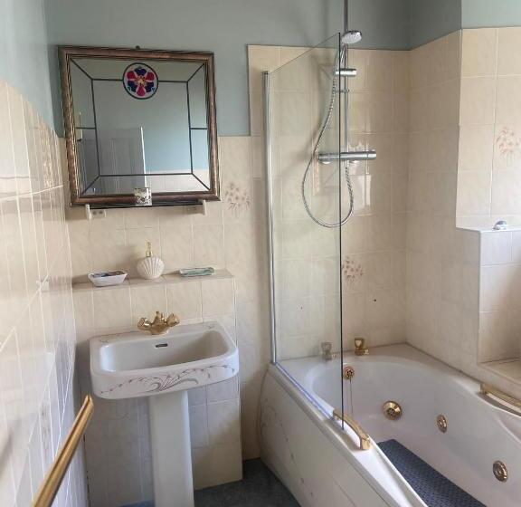 膳宿费 29 The Square