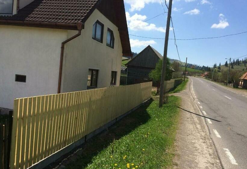 膳宿费 Karacsony Guest House