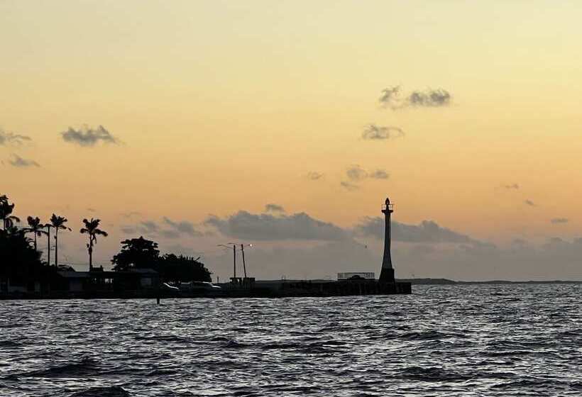 Пансион One South Place