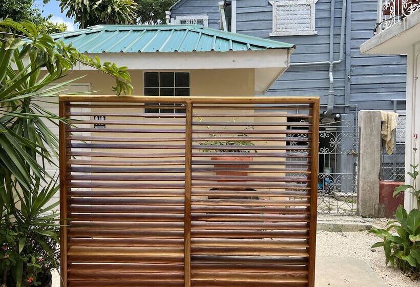 Пансион One South Place