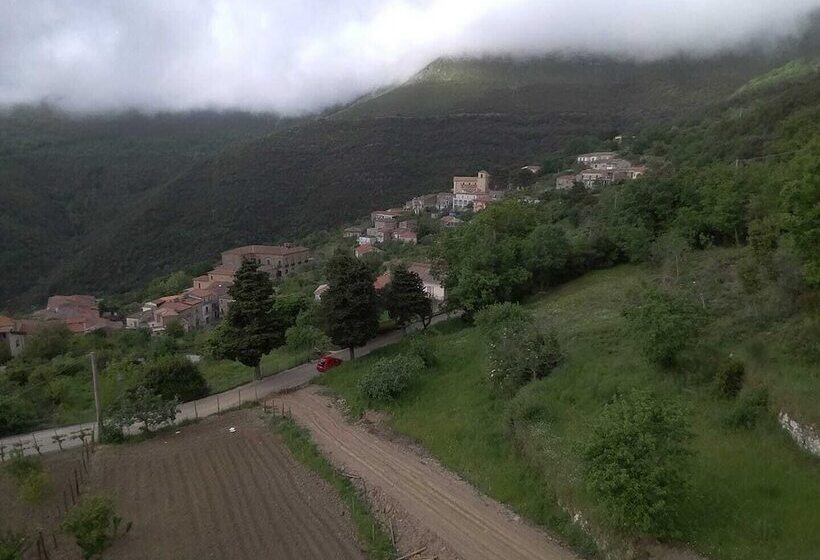 Pensjonat Room In Bb  Elegant And Relaxing Farmhouse Nestled In The Heart Of Cilento