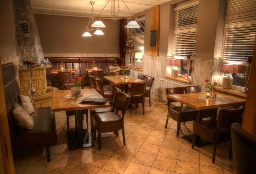 Restaurant Und Pension Zur Nassen Ecke