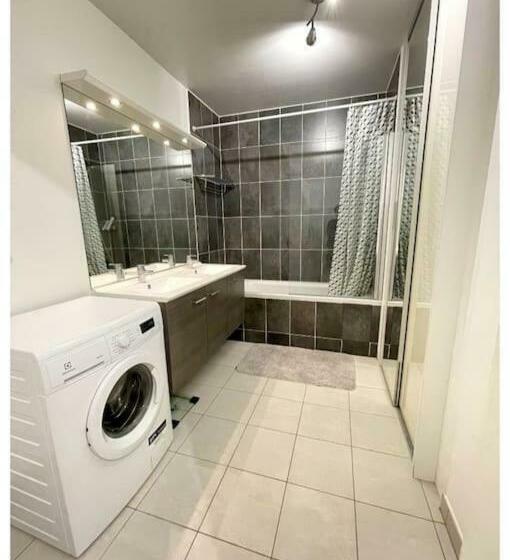 Superbe Appartement En Résidence T3 Options Parking Et Clim, Lave Linge