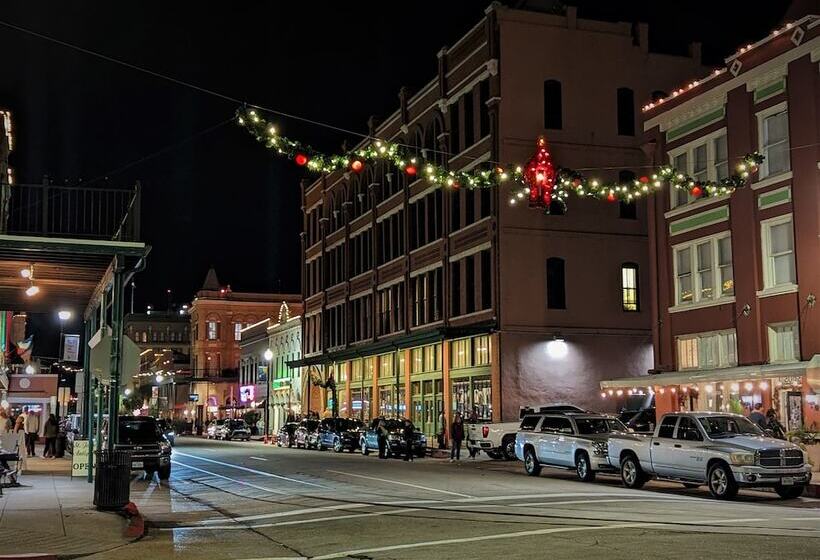 Общежитие The 1890 Freeman House