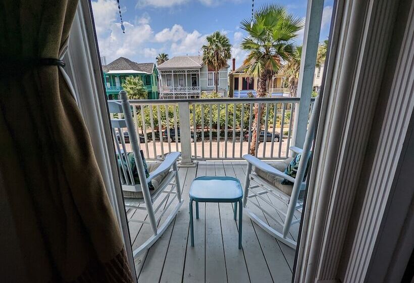 Общежитие The 1890 Freeman House