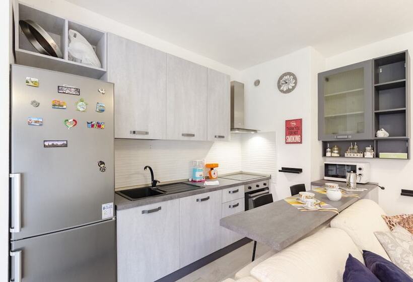 Joivy Flat With Terrace & Parking