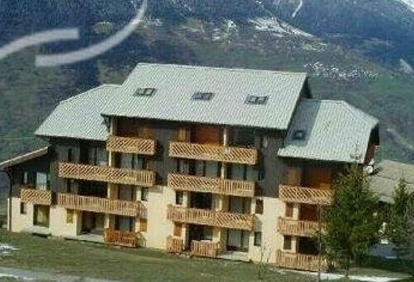 Duplex Fonctionnel Sur Les Pistes · Balcon Sud Ouest · Proche Commerces · 5 Pers   Fr 1 181 2501