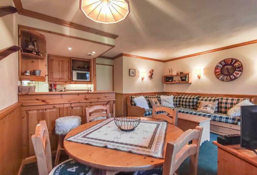 Appartement Cosy, 6 Pers., 2 Chambres, à 150m Des Pistes Et Proche Centre, Avec Balcon Bien Exposé