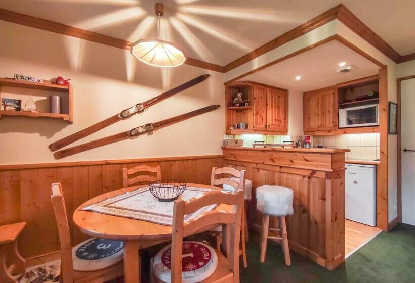 Appartement Cosy, 6 Pers., 2 Chambres, à 150m Des Pistes Et Proche Centre, Avec Balcon Bien Exposé