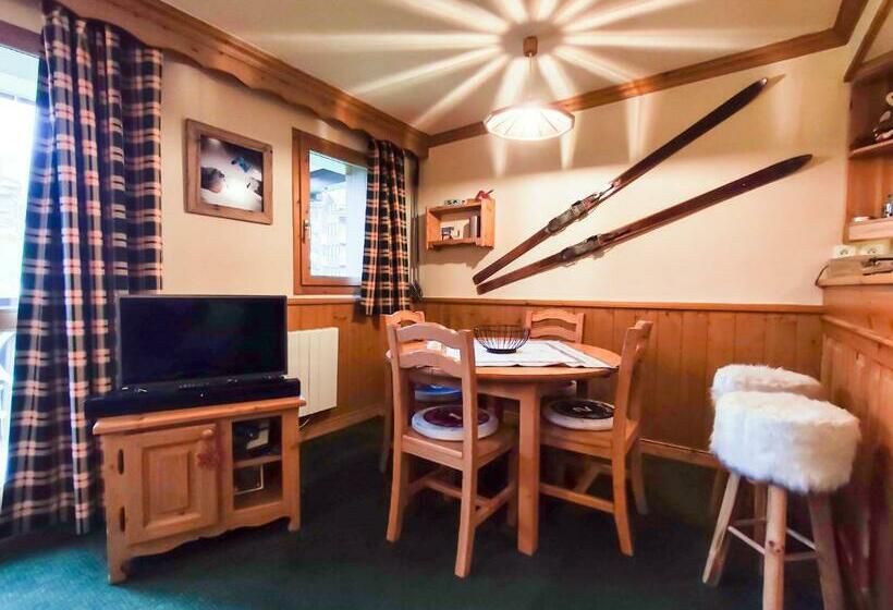 Appartement Cosy, 6 Pers., 2 Chambres, à 150m Des Pistes Et Proche Centre, Avec Balcon Bien Exposé