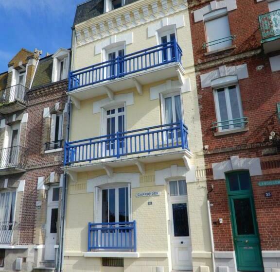 Bed and Breakfast Caprices Ensoleilles Chambre, Vue Panoramique, Petite Vue Mer, 300 Metres Plage Mers Les Bains Le Tr
