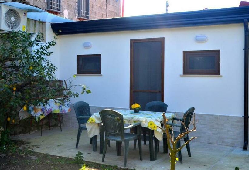 ベッドアンドブレックファースト Dog House From Pompei Amalfi