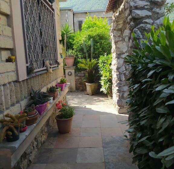 ベッドアンドブレックファースト Dog House From Pompei Amalfi