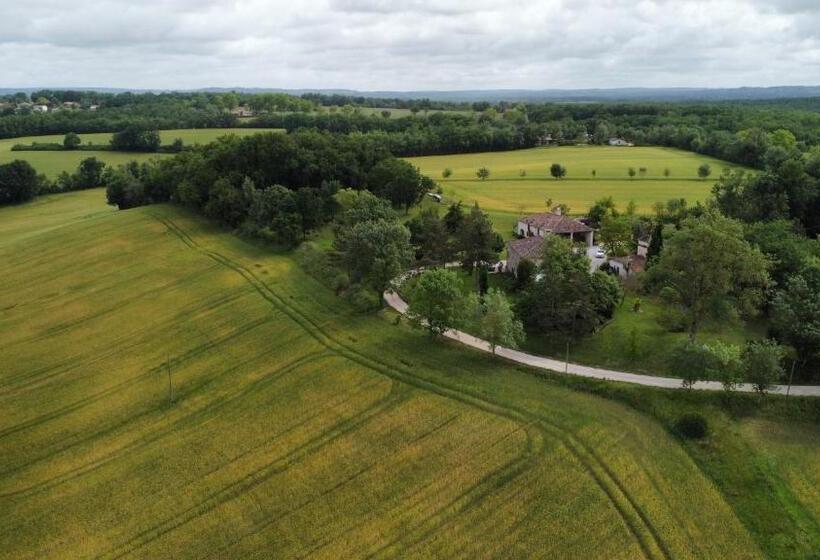 민박 La Maison Du Pech