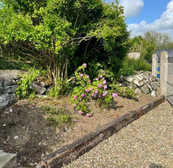 צימר Lakeside Lodge