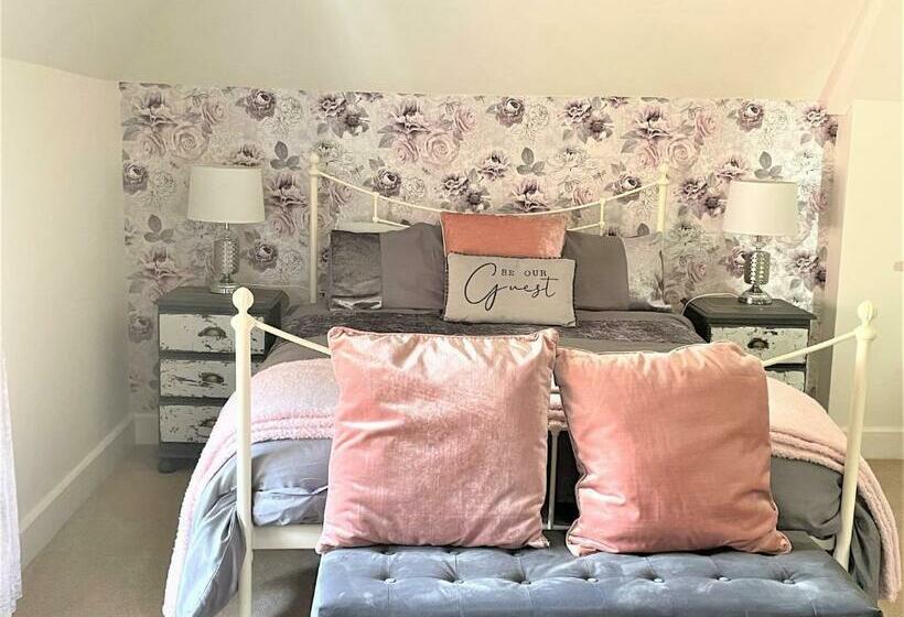 ベッドアンドブレックファースト The Dairyman Suite