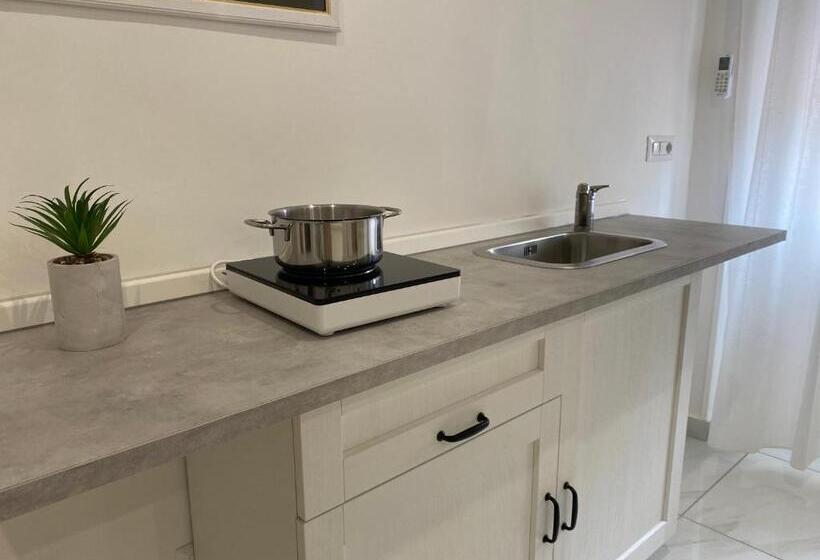 ベッドアンドブレックファースト Tina’s Room