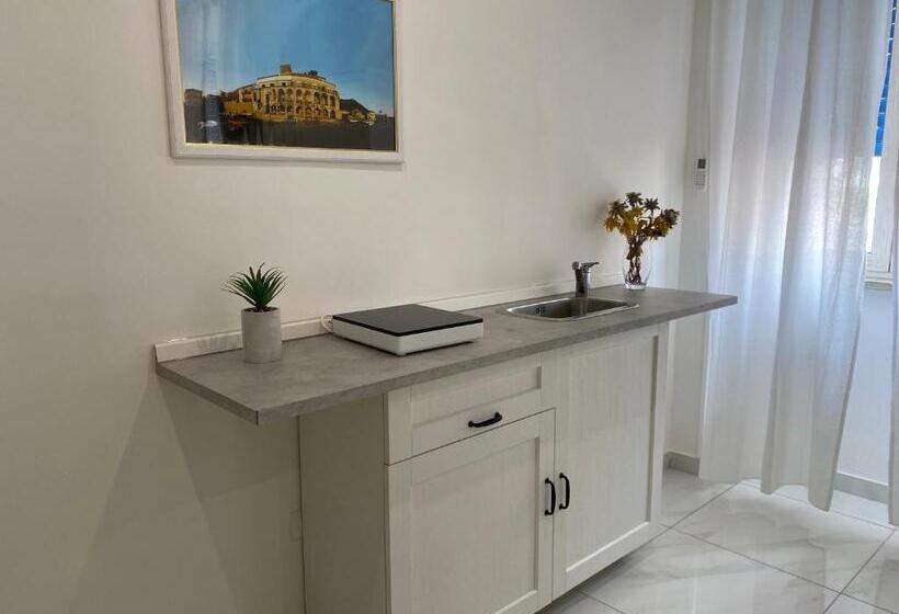 ベッドアンドブレックファースト Tina’s Room