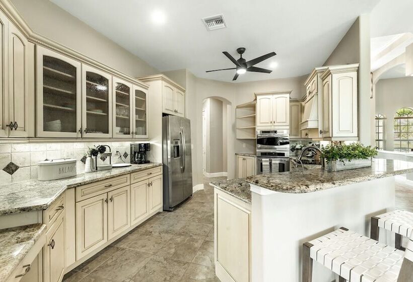 Cape Harbour Hideaway