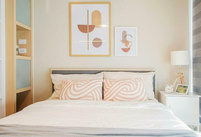 Cozy And Classy Studio Across Airport Terminal 3