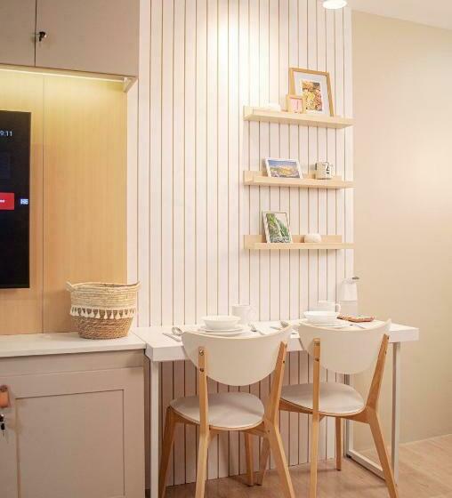 Cozy And Classy Studio Across Airport Terminal 3