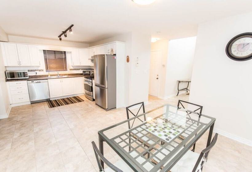 Beautiful Fallsview Home