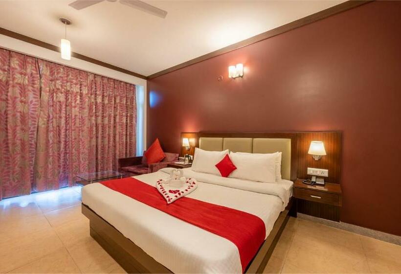 호텔 Revathi Resorts