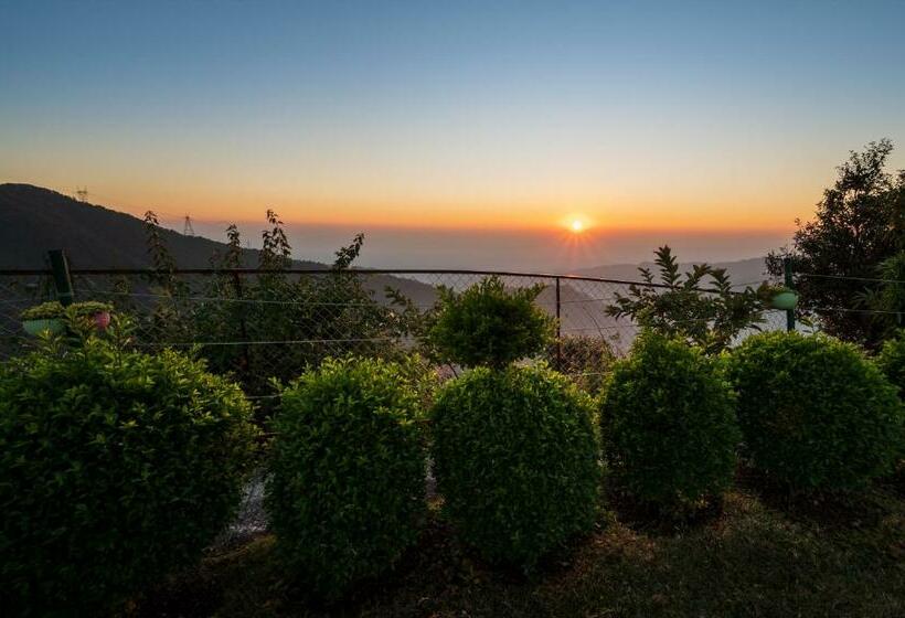 호텔 Revathi Resorts